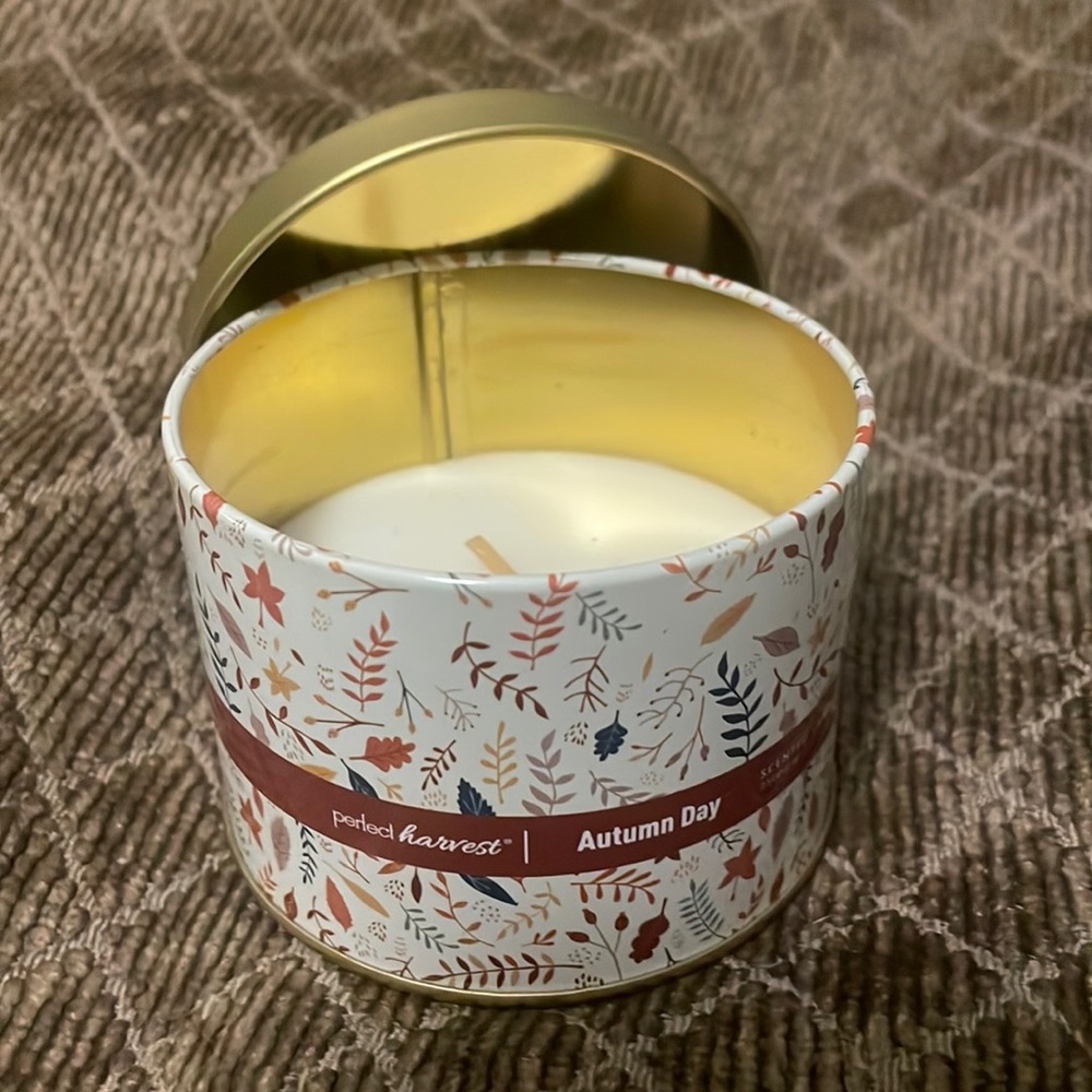 Perfect Harvest Autumn Day Scented Candle